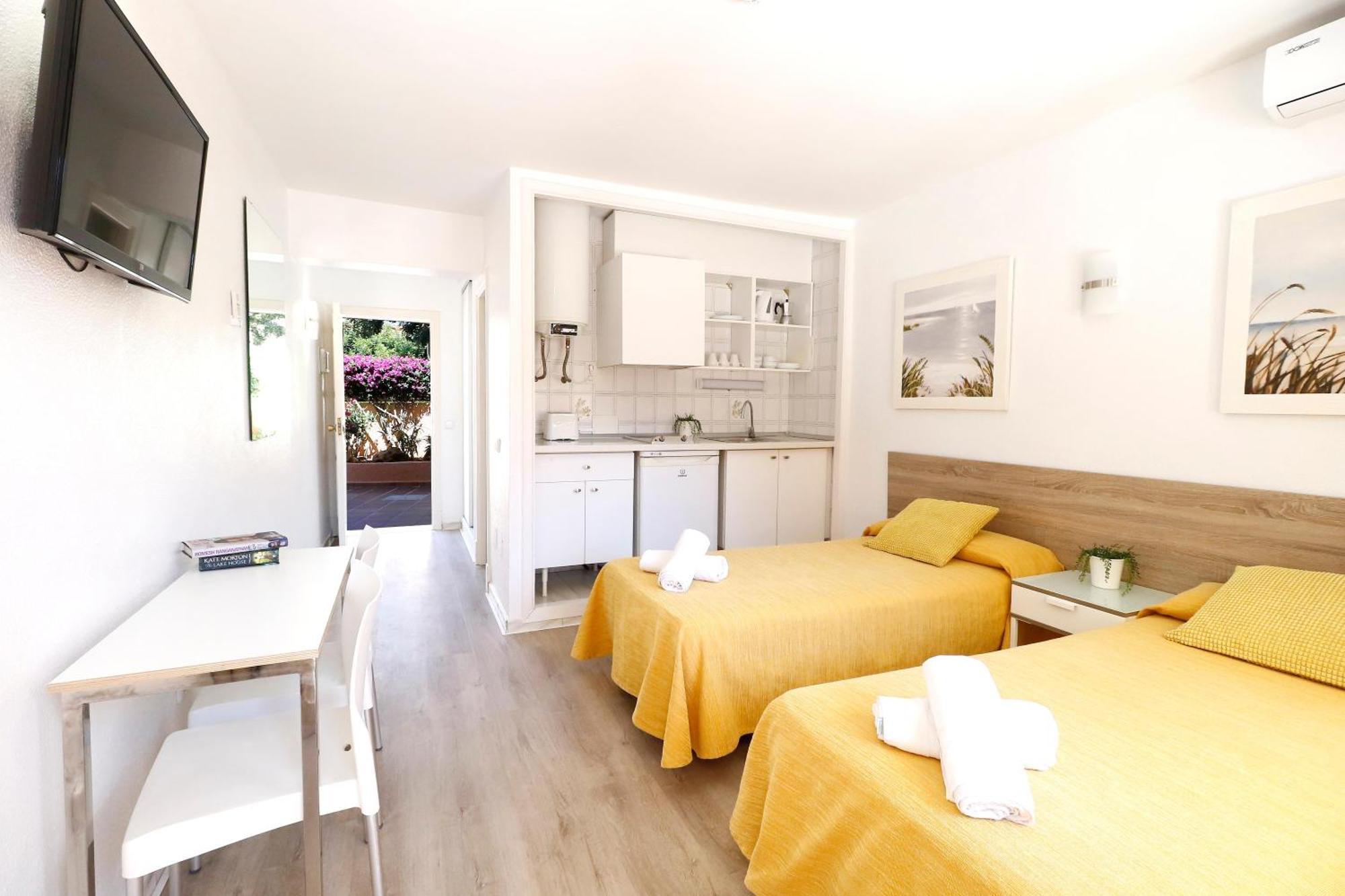 Naika Studios & Apartments Palmanova Kültér fotó